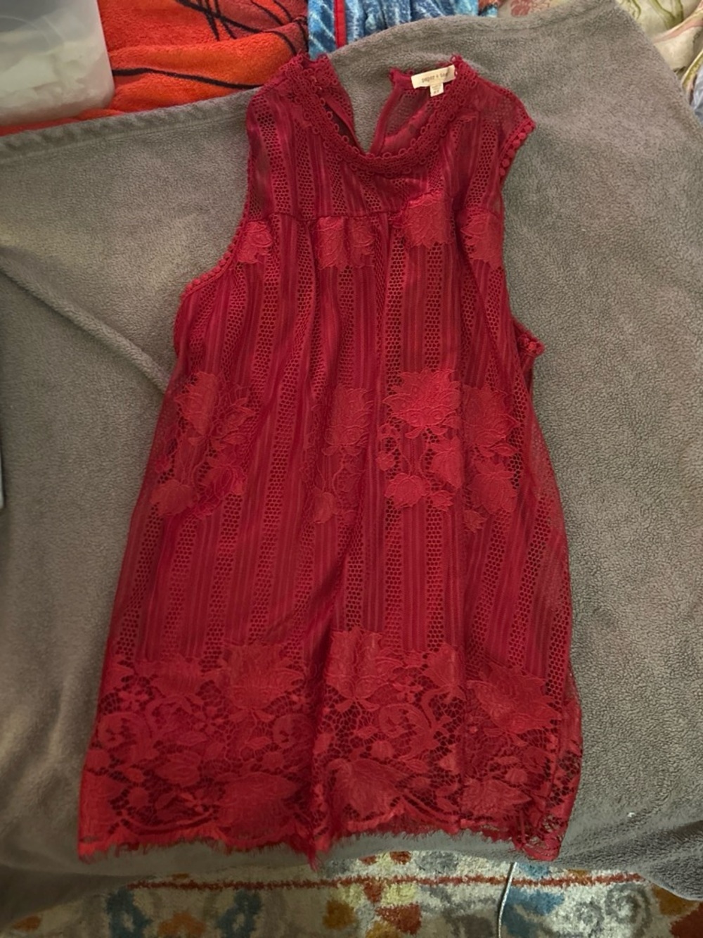 paper tee Red Lace Overlay Sleeveless Dress